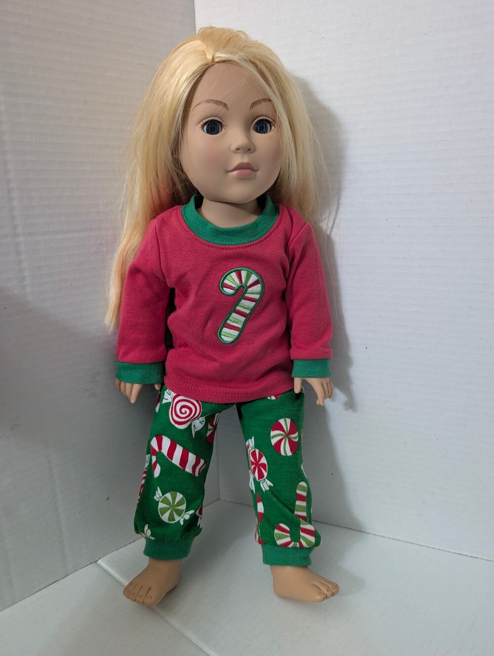 2009 Madame Alexander 18inch Blonde Christmas Doll